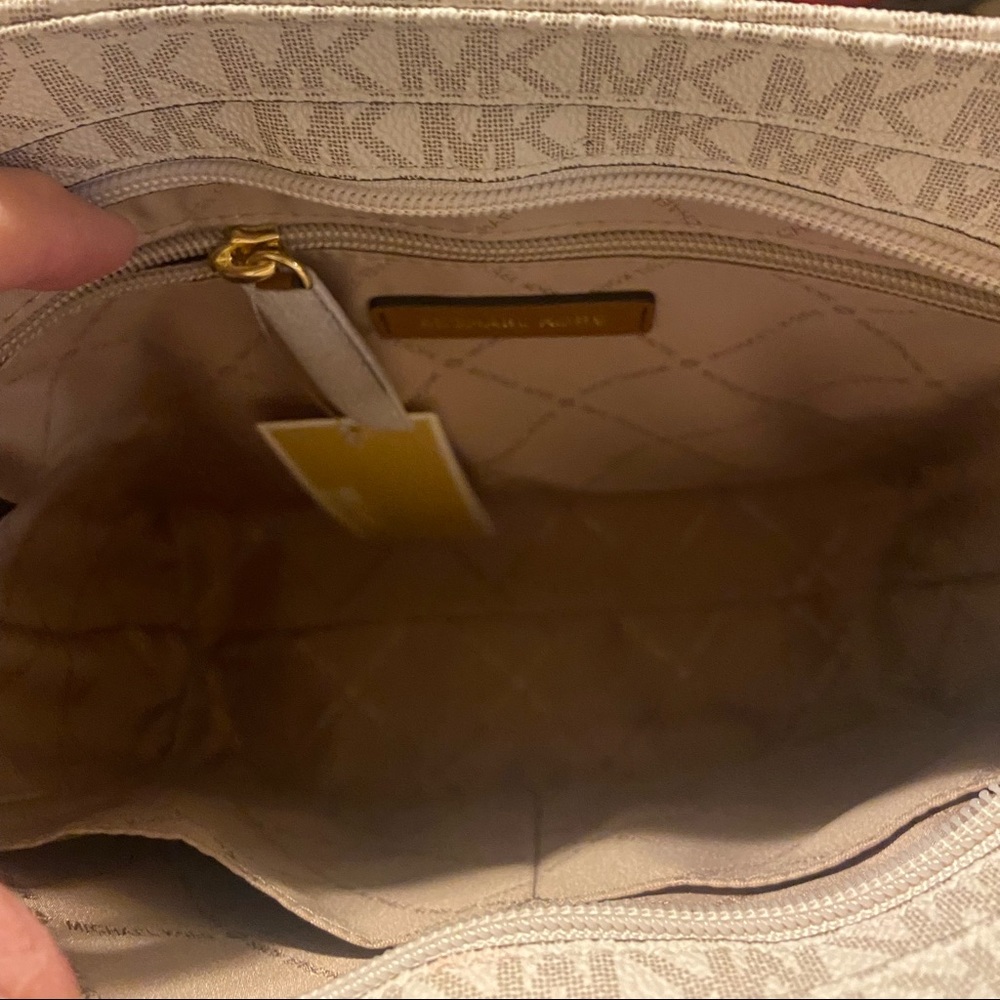 Michael Kors Crossbody Bag - Picture 3 of 5
